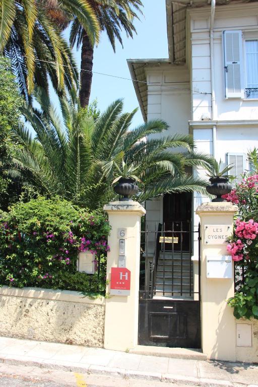Les Cygnes Hotel 3*